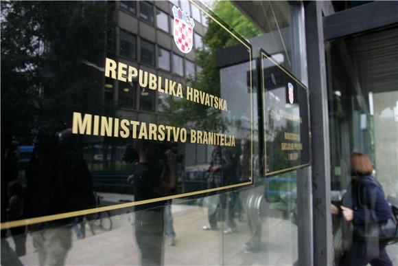 Ministarstvo branitelja od 7. travnja prestaje plaćati pokretne WC-e koje koriste prosvjednici