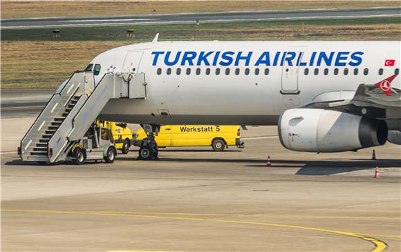 GERMANY TURKIH AIRLINES EMRGENCY LANDING