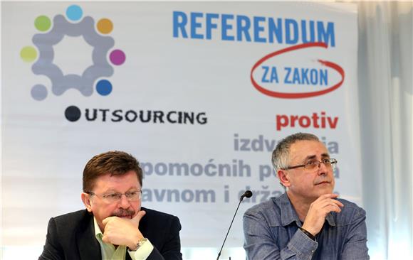 Konferencija za novinare predstavnika 17 hrvatskih sindikata o odluci Ustavnog suda o referendumu o outsourcingu