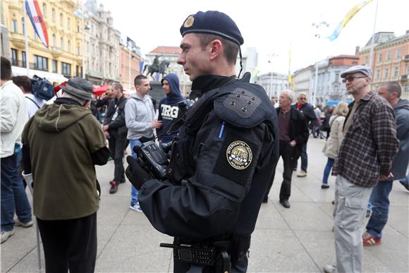 Prosvjed pokreta 'Occupy Croatia' na Trgu bana Jelačića 