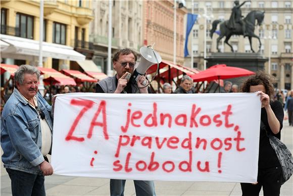 Prosvjed pokreta 'Occupy Croatia' na Trgu bana Jelačića 