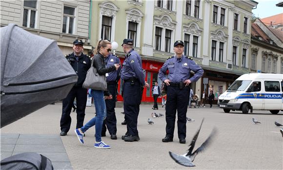 Prosvjed pokreta 'Occupy Croatia' na Trgu bana Jelačića 