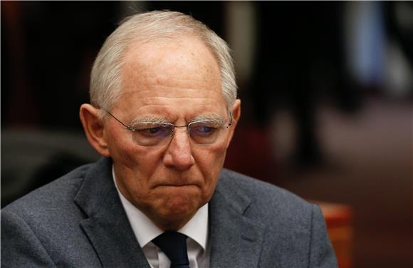 Schaeuble: Plinski posao s Rusijom neće riješiti grčke probleme