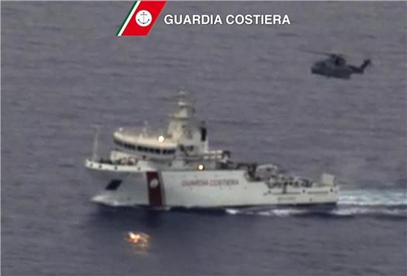 AT SEA ITALY MIGRANTS SHIP CAPSIZES