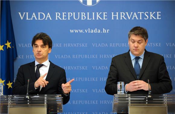 Konferencija za medije ministara Grčića i Lalovca