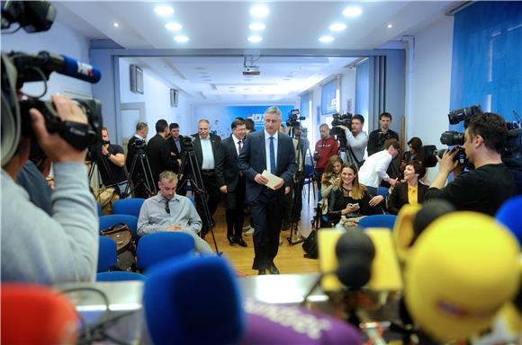 Konferencija za medije predsjednika HDZ-a Tomislava Karamarka