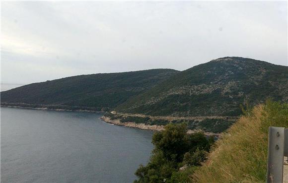 Government says Montenegro not seizing Croatian sea