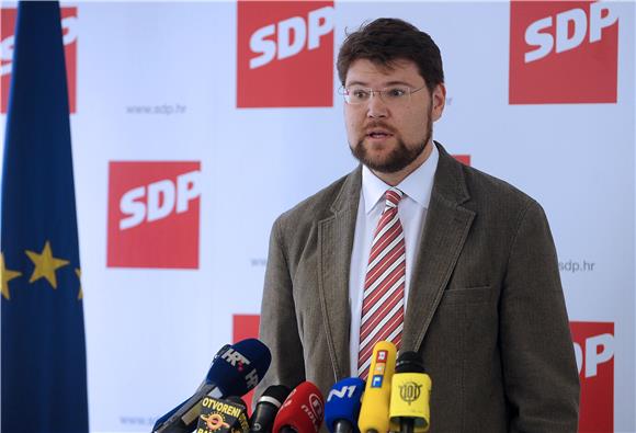 Konferencija SDP-a na temu ''Predsjednica države -  marioneta HDZ-a''