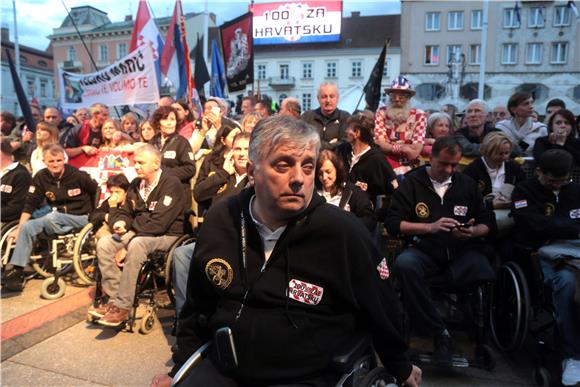 Na Trgu bana Jelačića počeo 'Skup zajedništva' 