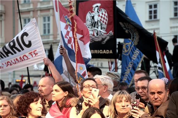 Na Trgu bana Jelačića počeo 'Skup zajedništva' 