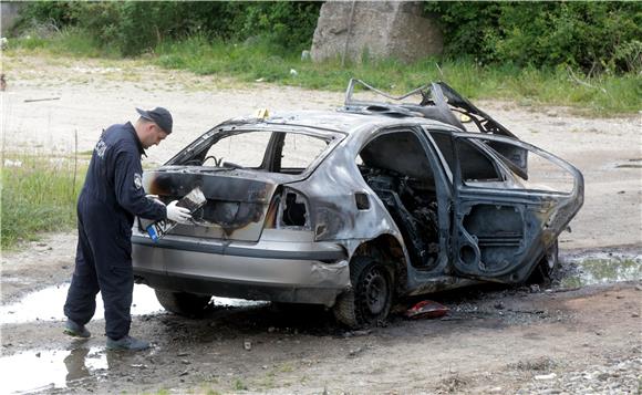 U zagrebačkoj ulici Retkovec lll pronađena zapaljena Škoda Octavia