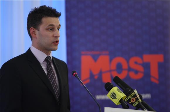 Čelnici Mosta kritiziraju zapošljavanja u ministarstvima