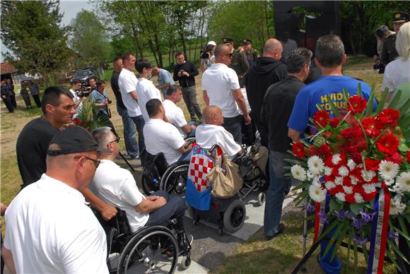 Otkrivanje spomen-obilježja masovne grobnice Gređani