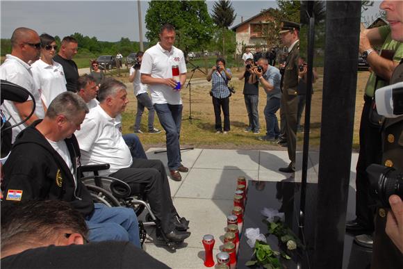 Otkrivanje spomen-obilježja masovne grobnice Gređani