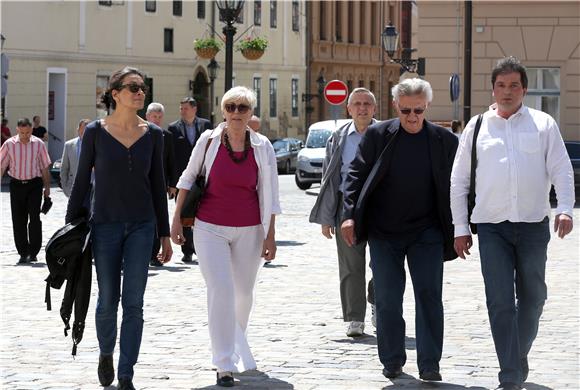 Konferencija za medije 'PODNE I PET'