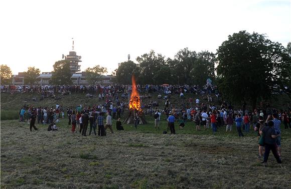 Na 70-tu obljetnicu oslobođenja Zagreba obnovljena tradicija Trnjanskih kresova 