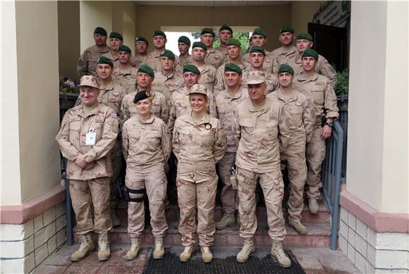 President meets with Croatian soldiers in Kabul