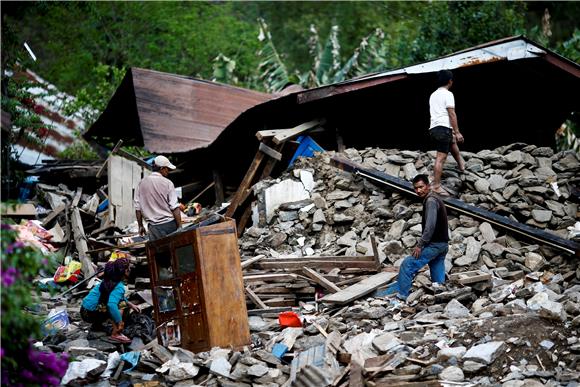 Snažan potres ponovno pogodio Nepal