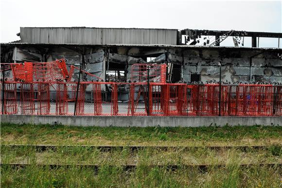 Eksplozija kod varenja uzrok požara u Mercatoru