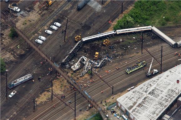 USA AMTRAK TRAIN ACCIDENT