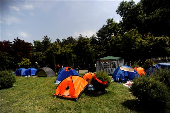 Oporba na ulici i dalje traži odlazak makedonskog premijera