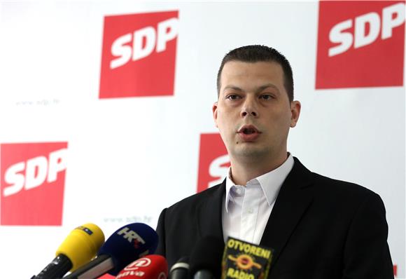 Konferencija SDP-a na temu ''nezakonito je zapošljavao Tomislav Karamarko''