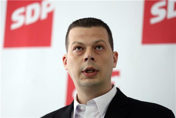 Konferencija SDP-a na temu ''nezakonito je zapošljavao Tomislav Karamarko''