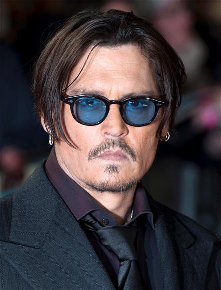 Johnny Depp naglo napustio australsko snimanje da bi se pridružio supruzi