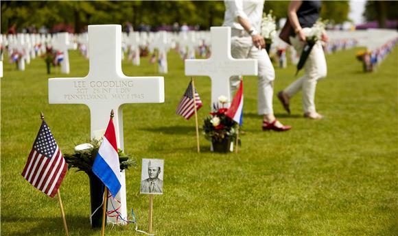 NETHERLANDS WAR GRAVES