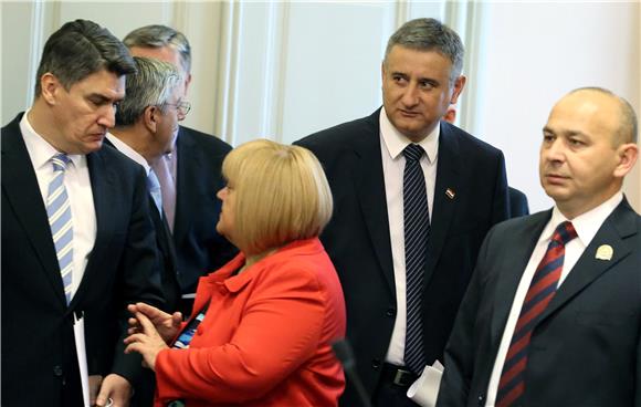 HDZ releases to media Karamarko's letter to Milanovic