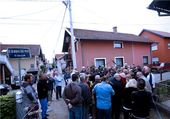 Darinko Kosor obišao nekoliko lokacija na području gradske četvrti Peščenica – Žitnjak