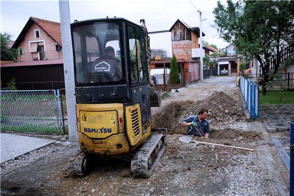 Darinko Kosor obišao nekoliko lokacija na području gradske četvrti Peščenica – Žitnjak