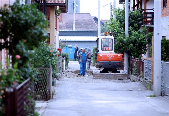 Darinko Kosor obišao nekoliko lokacija na području gradske četvrti Peščenica – Žitnjak