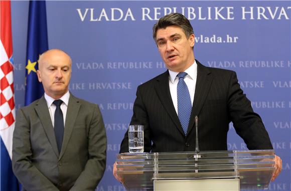 Premijer Milanović održao tiskovnu konferenciju