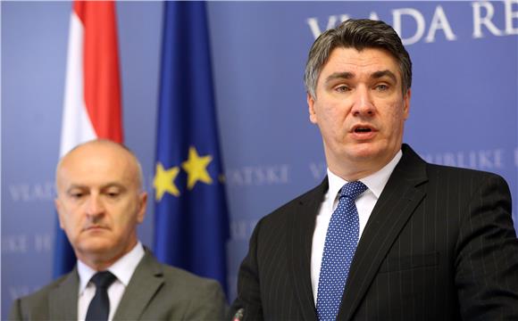 Premijer Milanović održao tiskovnu konferenciju