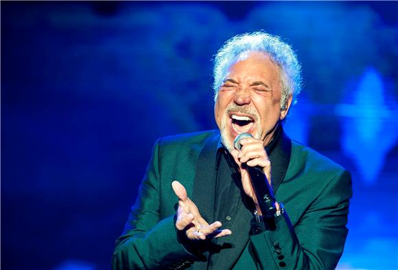 FILE HUNGARY TOM JONES BIRTHDAY