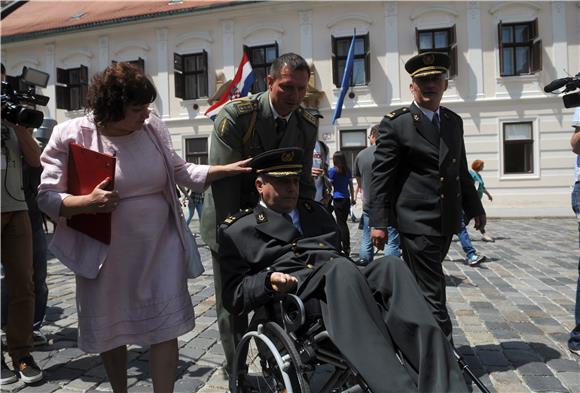 Odlazak sa sastanaka Vlade RH i prosvjednika iz Savske 66