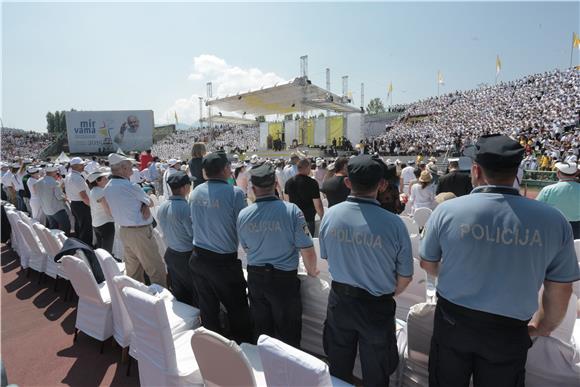 PAPA U BIH Papa Franjo započeo misu na stadionu Koševo 