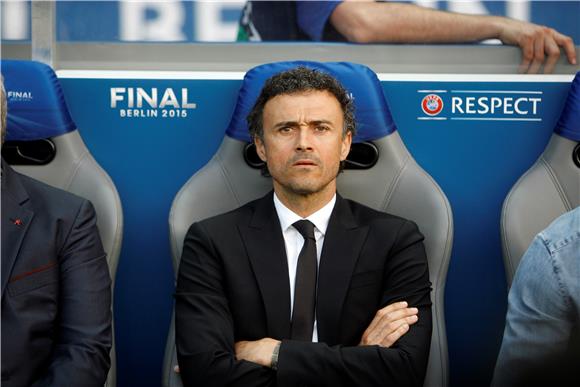 Luis Enrique ostaje trener Barcelone još dvije godine