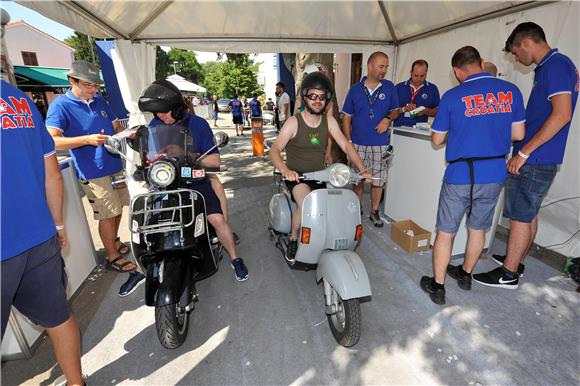 Ministar Lorencin otvorio Vespa World Days u Biogradu 