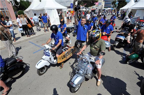 Ministar Lorencin otvorio Vespa World Days u Biogradu 