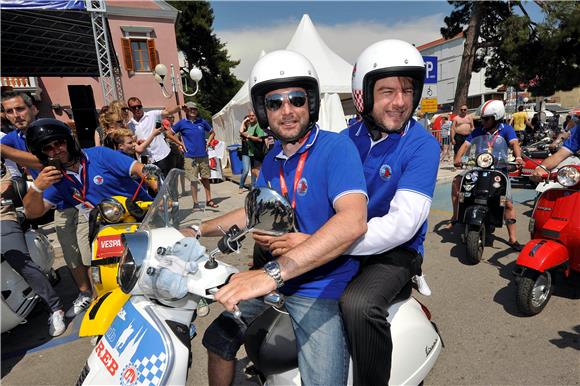 Ministar Lorencin otvorio Vespa World Days u Biogradu 