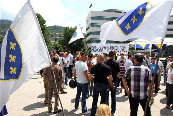 Prosvjedi u BiH zbog uhićenja Nasera Orića u Švicarskoj 