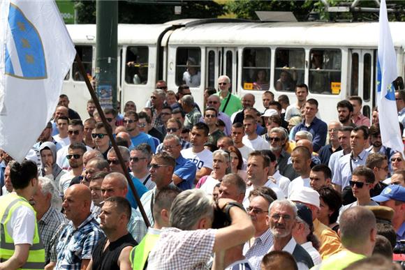 Prosvjedi u BiH zbog uhićenja Nasera Orića u Švicarskoj 