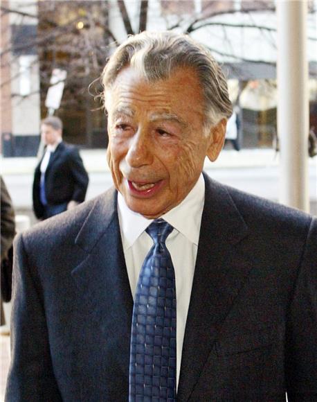 FILE USA PEOPLE KIRK KERKORIAN OBIT