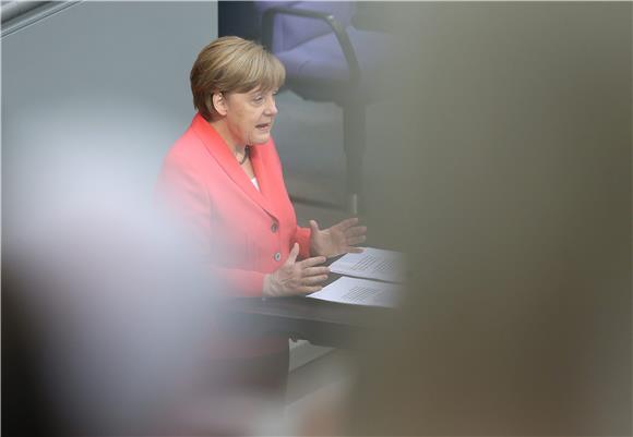 Merkel: i dalje je "moguć dogovor" o Grčkoj