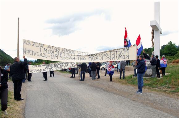 Kontraskup branitelja uoči komemoracije za žrtve ustaškog logora u Jadovnom