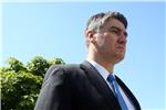 Zoran Milanović položio vijence i zapalio svijeće na Mirogoju