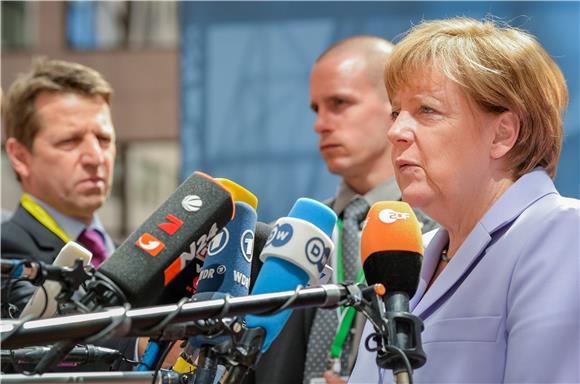 Merkel smatra da se dogovor s Grčkom treba postići do ponedjeljka