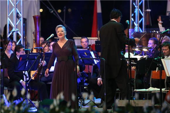 Koncert orkestra Zagrebačke filharmonije i zvijezda hrvatske glazbene scene povodom Dana državnosti